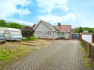 Bungalow for sale in Raymond Close, Kirkby-In-Ashfield, Nottingham, Nottinghamshire NG17