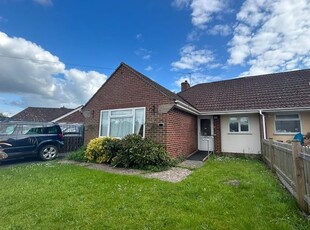 Bungalow to rent in Silchester Close, Andover SP10