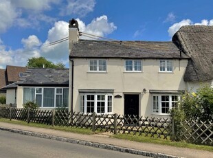 Cottage to rent in Crooked Chimney, Main Road, Lacey Green, Buckinghamshire HP27