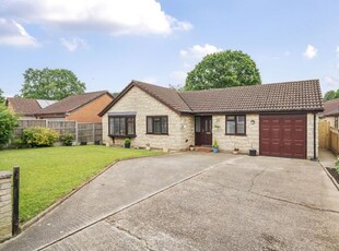 Detached bungalow for sale in Benson Crescent, Lincoln, Lincolnshire LN6