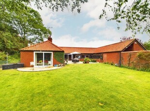 Detached bungalow for sale in Redhill Road, Arnold, Nottingham NG5