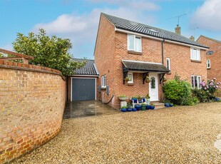 Detached house for sale in Collingwood Road, South Woodham Ferrers CM3
