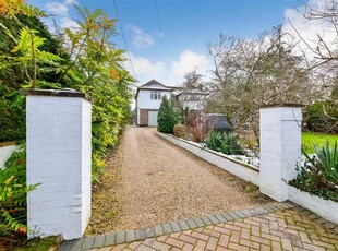 Detached house for sale in London Road, West Malling, Kent ME19