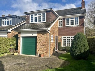 Detached house for sale in St. Andrews Place, Shenfield, Brentwood CM15