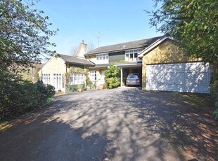 Detached house to rent in Bartons Road, Penn, High Wycombe HP10