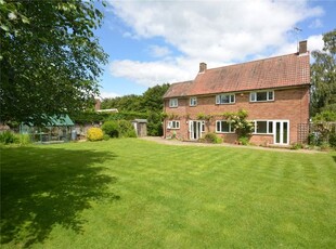 Detached house to rent in Cow Watering Lane, Writtle CM1