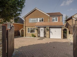 Detached house to rent in Hamilton Road, High Wycombe HP13