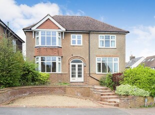 Detached house to rent in Ox Lane, Harpenden AL5