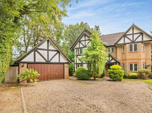 Detached house to rent in The Clump, Rickmansworth WD3