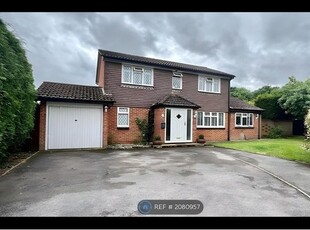 Detached house to rent in Thirlmere Close, Egham TW20