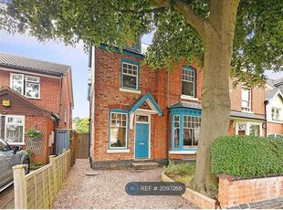 Detached house to rent in Woodfield Road, Kings Heath, Birmingham B13