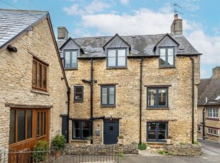 End terrace house to rent in Horsefair, Chipping Norton OX7