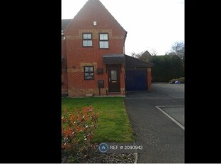 End terrace house to rent in Knowle Close, Birmingham B45