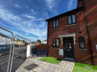 End terrace house to rent in Poplar Road, Bilston, Wolverhampton WV14