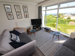 Flat for sale in Croft Court, Tenby SA70