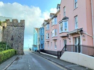 Flat for sale in St. Florence Parade, Tenby SA70