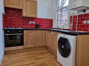 Flat to rent in 12 West Walk, Leicester LE1