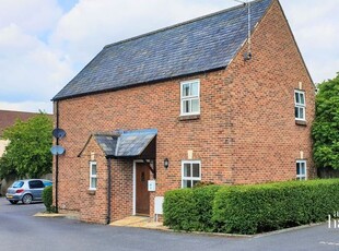 Flat to rent in Buthay Court, Royal Wootton Bassett SN4