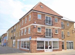 Flat to rent in Crownleigh Court, Hart Street, Brentwood CM14