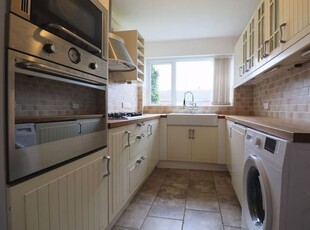 Flat to rent in Dinglewell, Hucclecote, Gloucester GL3