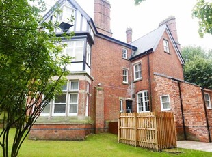 Flat to rent in Ednam Road, Dudley DY1