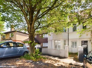 Flat to rent in Freshfield Road, Brighton, East Sussex BN2