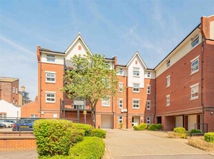 Flat to rent in Guild House, 4A Briton Street, Southampton, Hampshire SO14