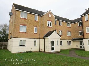 Flat to rent in Islay House, Scammell Way, Watford WD18