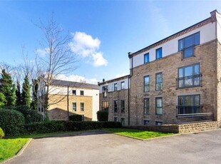 Flat to rent in Lister Court, Cunliffe Road, Bradford, West Yorkshire BD8