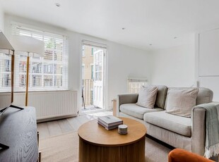 Flat to rent in Marylebone, London W1H