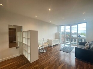 Flat to rent in Munday Street, Manchester M4