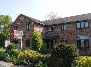 Flat to rent in Newbury Court, Lindfield Estate South, Wilmslow SK9