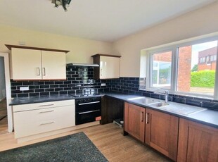 Flat to rent in Norton Common Road, Doncaster DN6