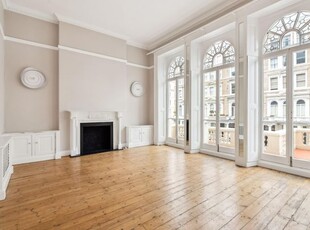 Flat to rent in Queen's Gate Place, South Kensington, London SW7