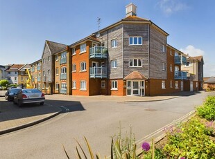 Flat to rent in Ropetackle, Shoreham-By-Sea BN43