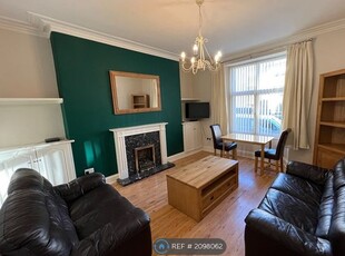 Flat to rent in Roslin Street, Aberdeen AB24