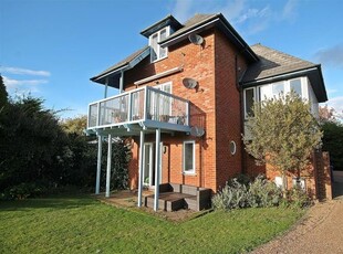 Flat to rent in South Canterbury Road, Canterbury CT1
