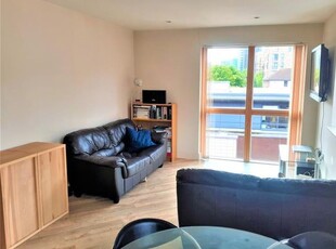 Flat to rent in Waterfront Wharf, Birmingham B1