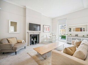 Mews house to rent in Queens Gate Place Mews, South Kensington SW7