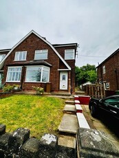 Semi-detached house to rent in Cliff Closes Road, Scunthorpe DN15