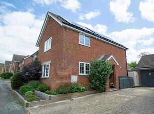 Semi-detached house to rent in Cross Close, Haverhill CB9