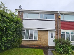 Semi-detached house to rent in Hillhead Parkway, Newcastle Upon Tyne NE5