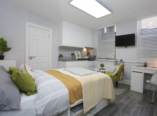 Studio to rent in Room, 33 King Street, Luton, Bedfordshire LU1