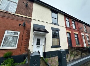 Terraced house to rent in Ainsworth Road, Radcliffe, Manchester M26