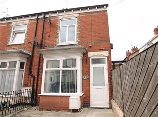 Terraced house to rent in Avon Vale, Estcourt Street, Hull HU9