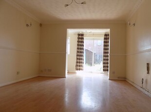 Terraced house to rent in Constable Close, Houghton Regis, Dunstable, Bedfordshire LU5