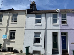 Terraced house to rent in Ewart Street, Brighton BN2