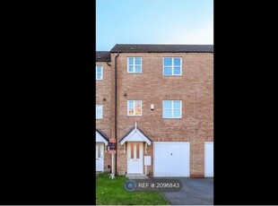 Terraced house to rent in Kirtley Close, Watnall, Nottingham NG16