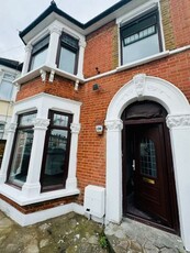 Terraced house to rent in Lansdowne Road, Seven Kings, Ilford IG3