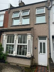 Terraced house to rent in Manilla Road, Southend-On-Sea SS1